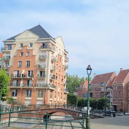 Apartment Grand Avec Terrasse Et Parking - Vieux- - Blaise *
